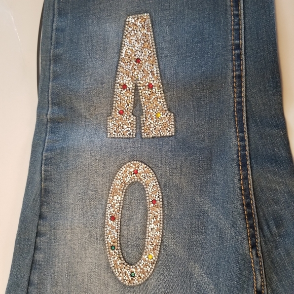 Size 14 LOVE Embroidered jeans - Picture 9 of 13